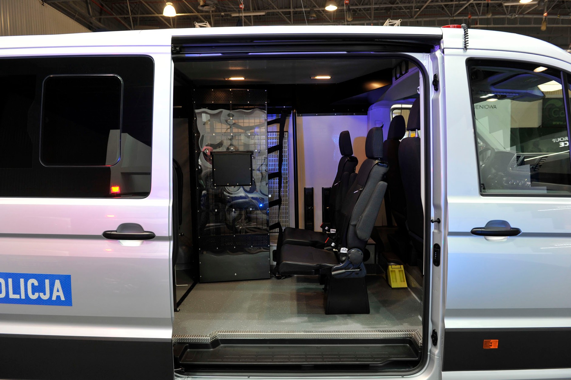 Nowe radiowozy polskiej Policji