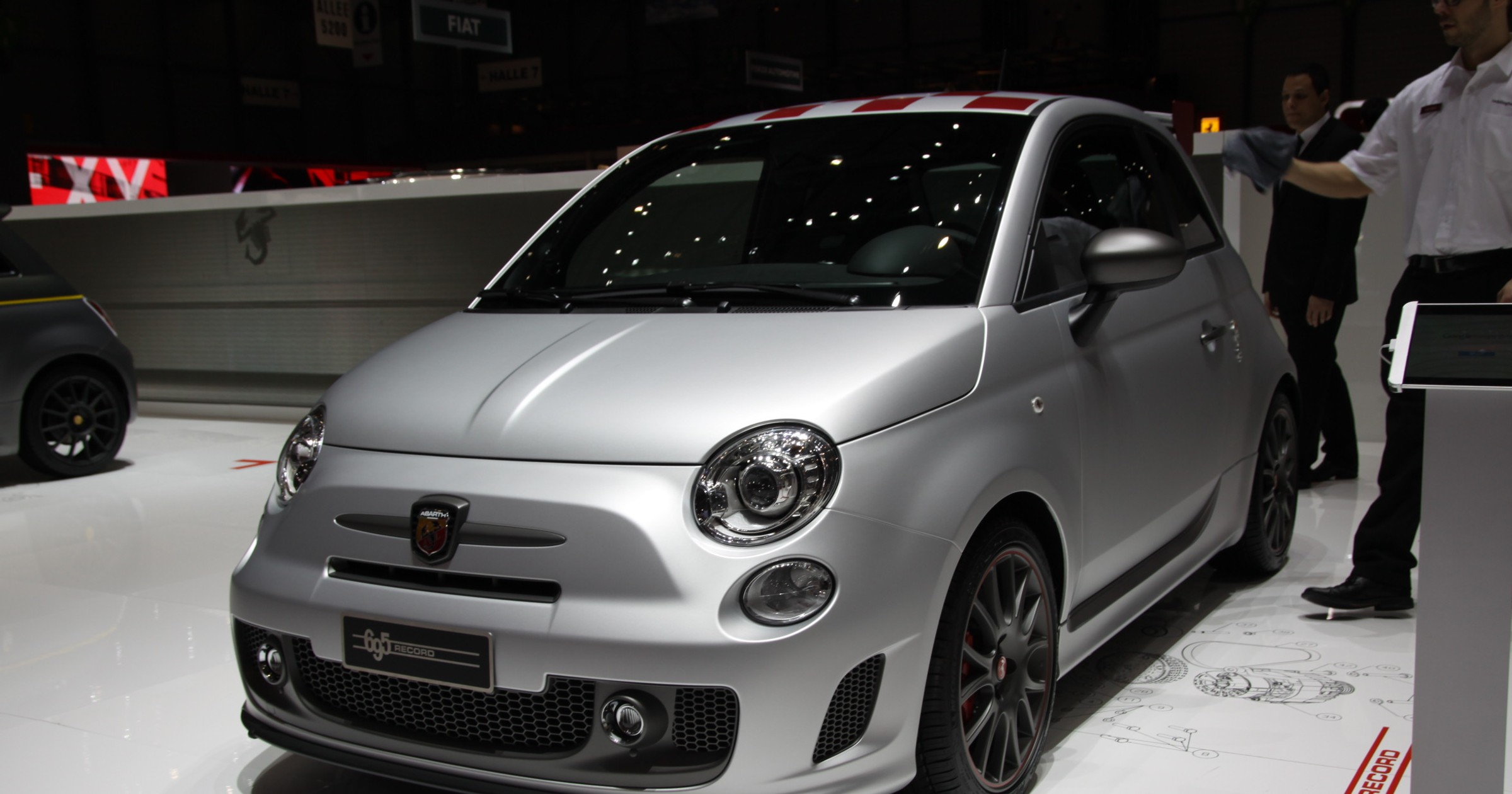 Abarth 695 Fuori Serie Record (Genewa 2013)