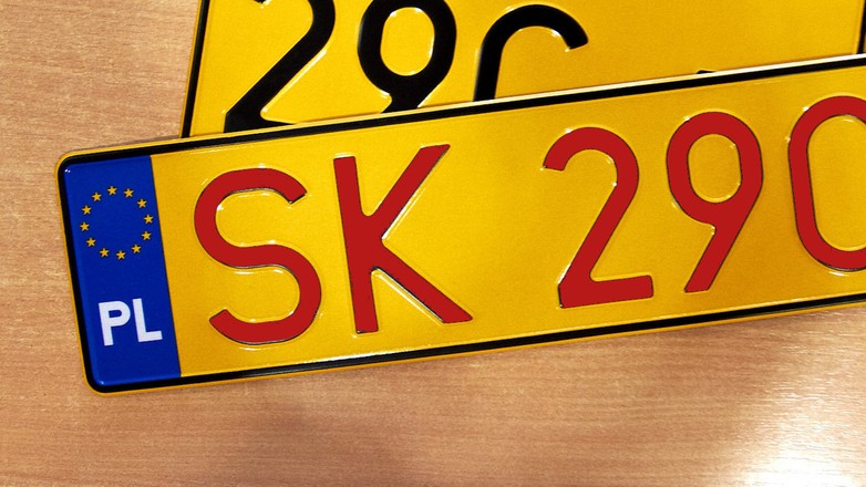 Tymczasowa żółta tablica rejestracyjna - zdj. ilustracyjne