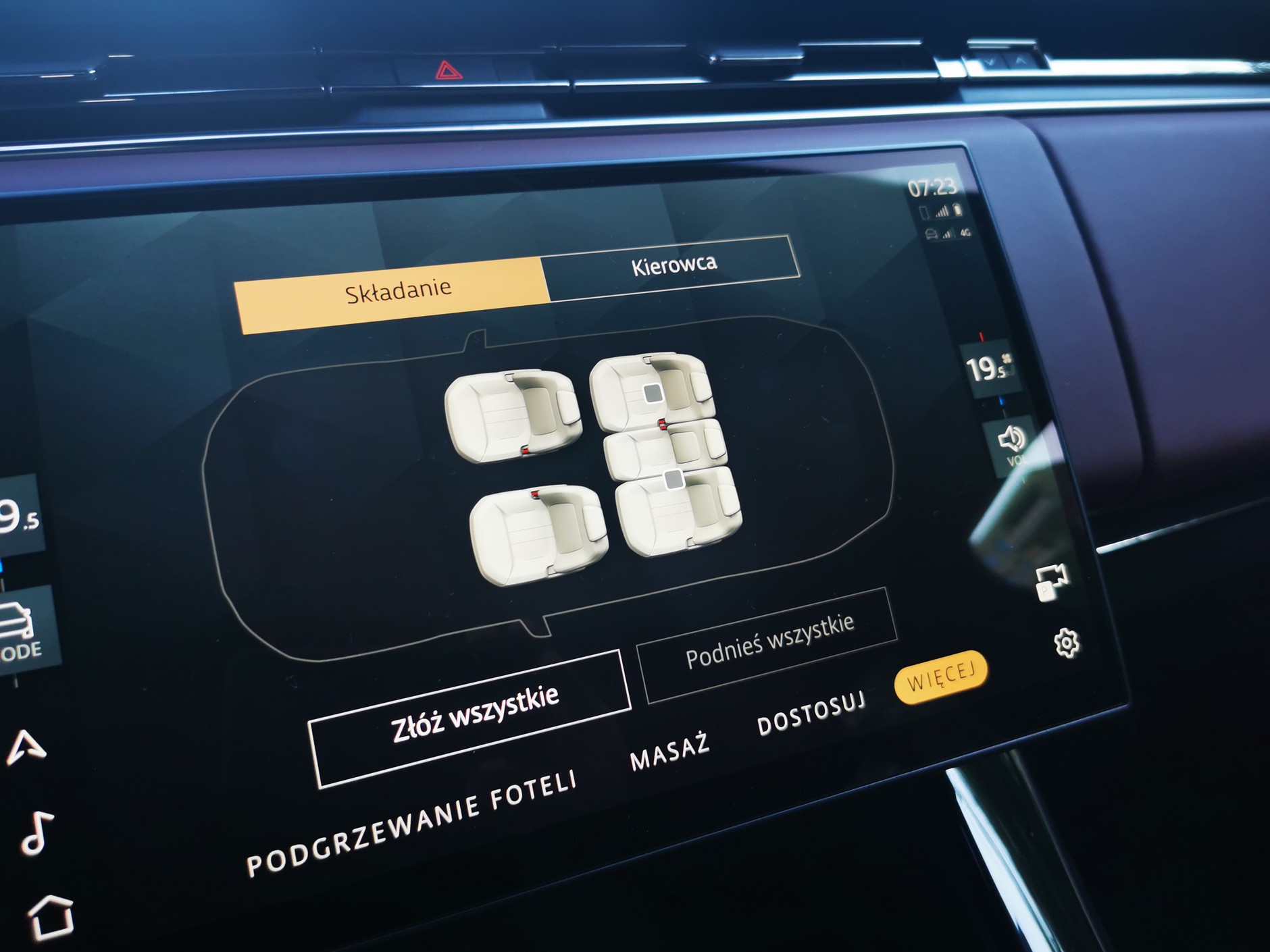 Range Rover Sport: zdalne składanie foteli