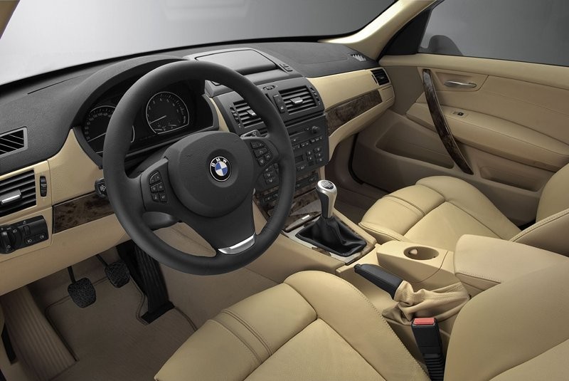 BMW X3 po face liftingu z nowym silnikiem twin turbo