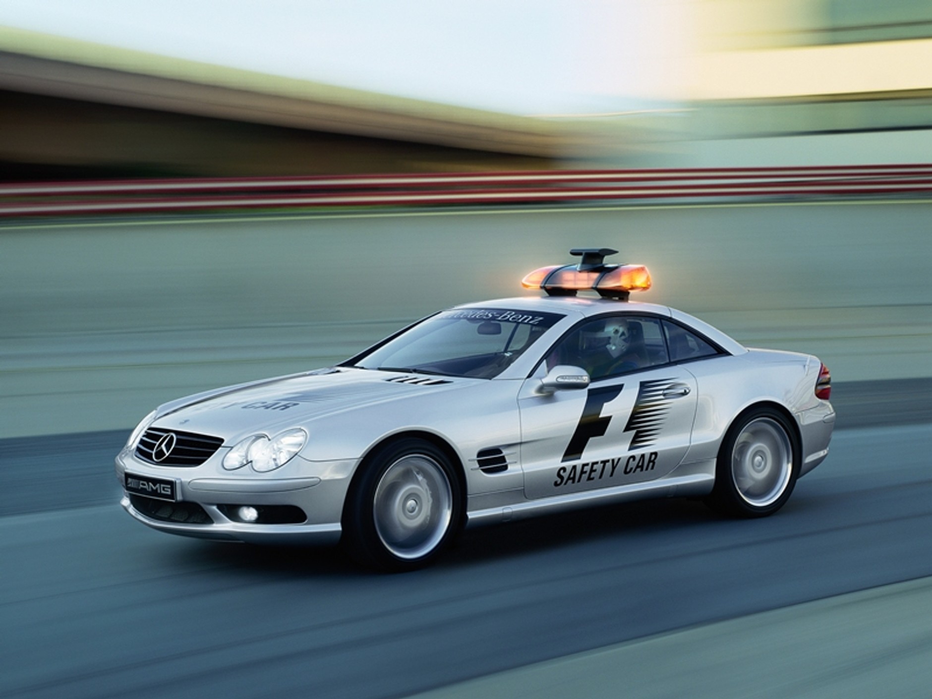 Mercedes SLS AMG to najszybszy safety car świata, ale znalazłem jeszcze kilka ciekawszych