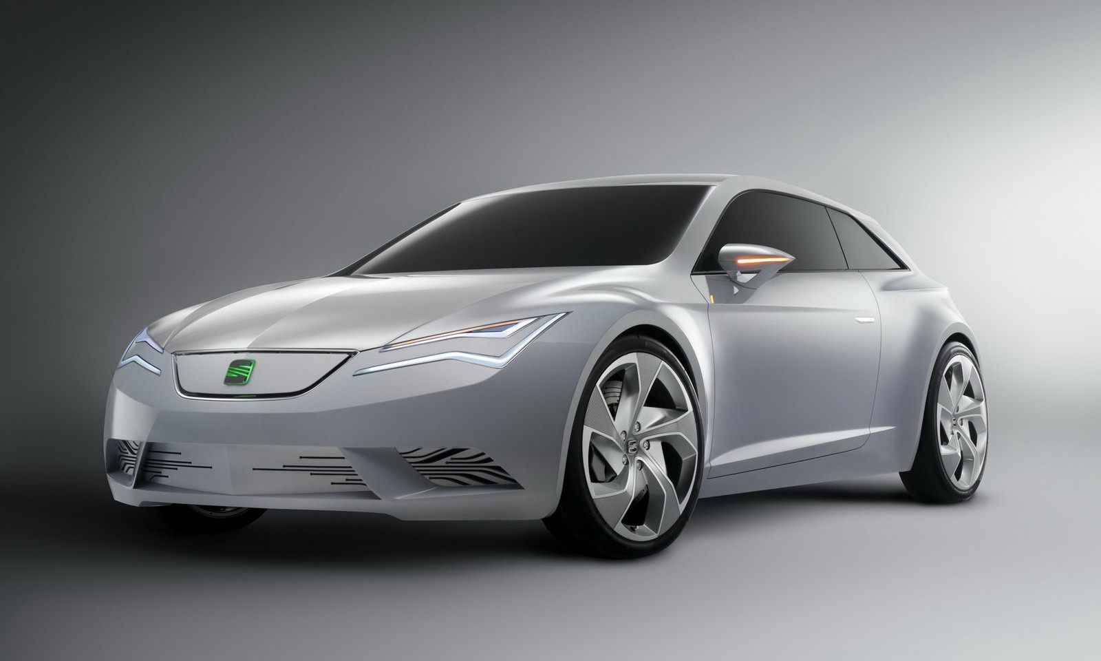 Seat IBE - Elektryzujące coupe