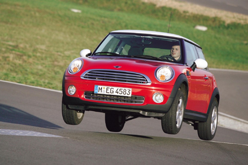 Mini Cooper, Citroen C2, VW Polo, Peugeot 207, Suzuki Swift - Czy nowe Mini przeskoczy wszystkich?
