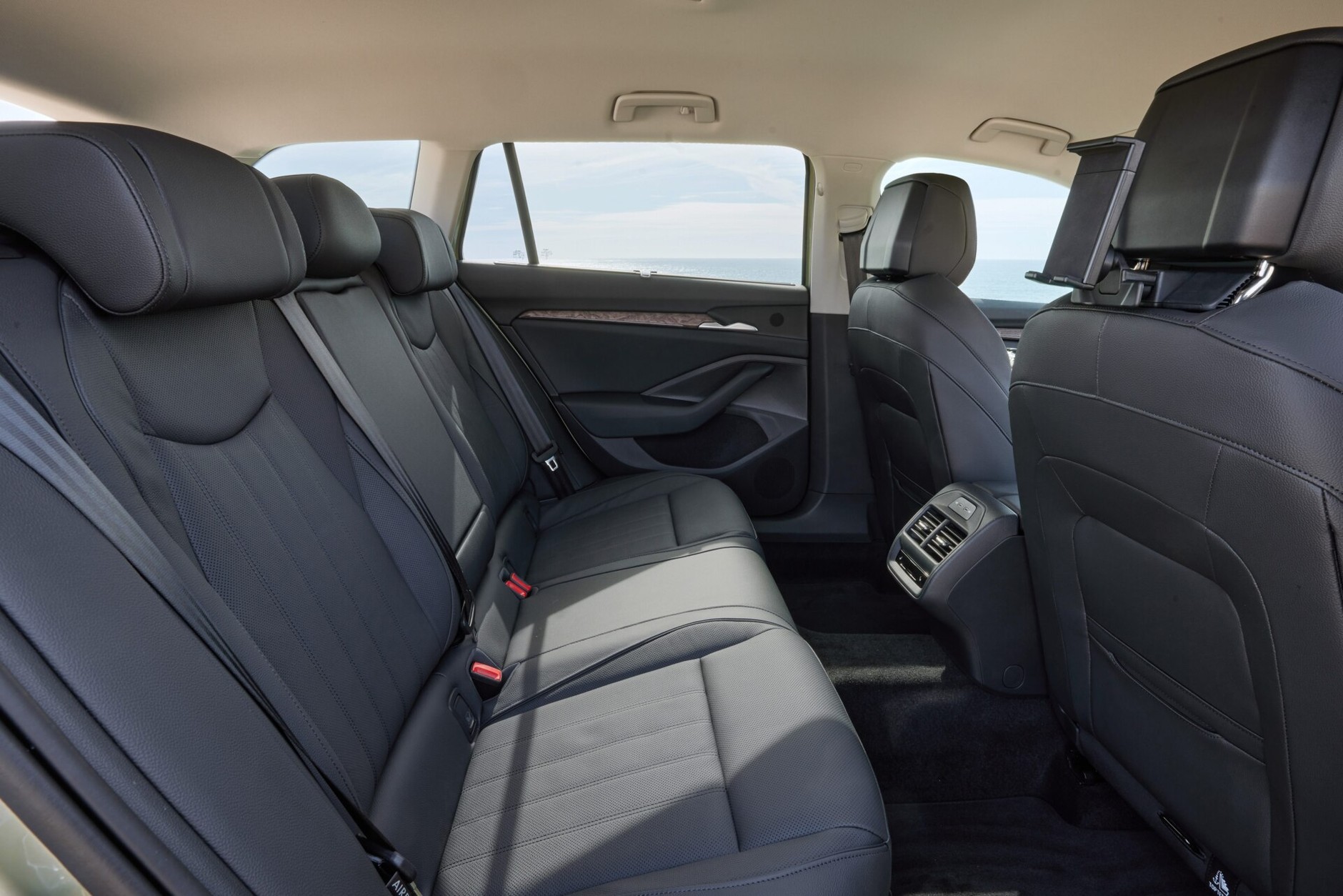 Nowa Skoda Superb Combi