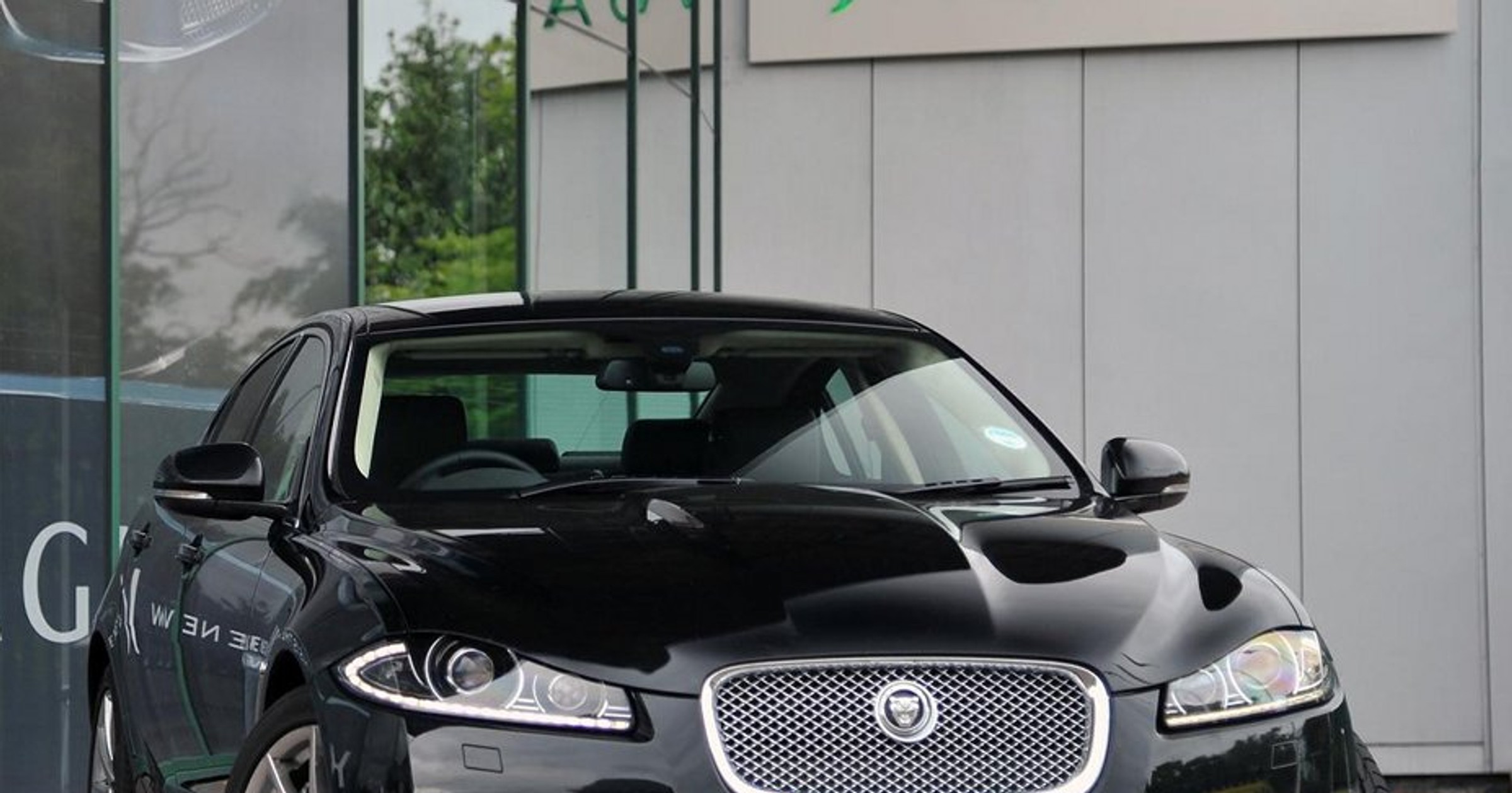 Jaguar też może być oszczędny