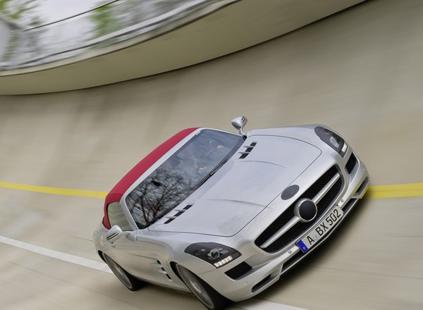 Mercedes SLS AMG Roadster: 571 KM w sam raz jak na roadster