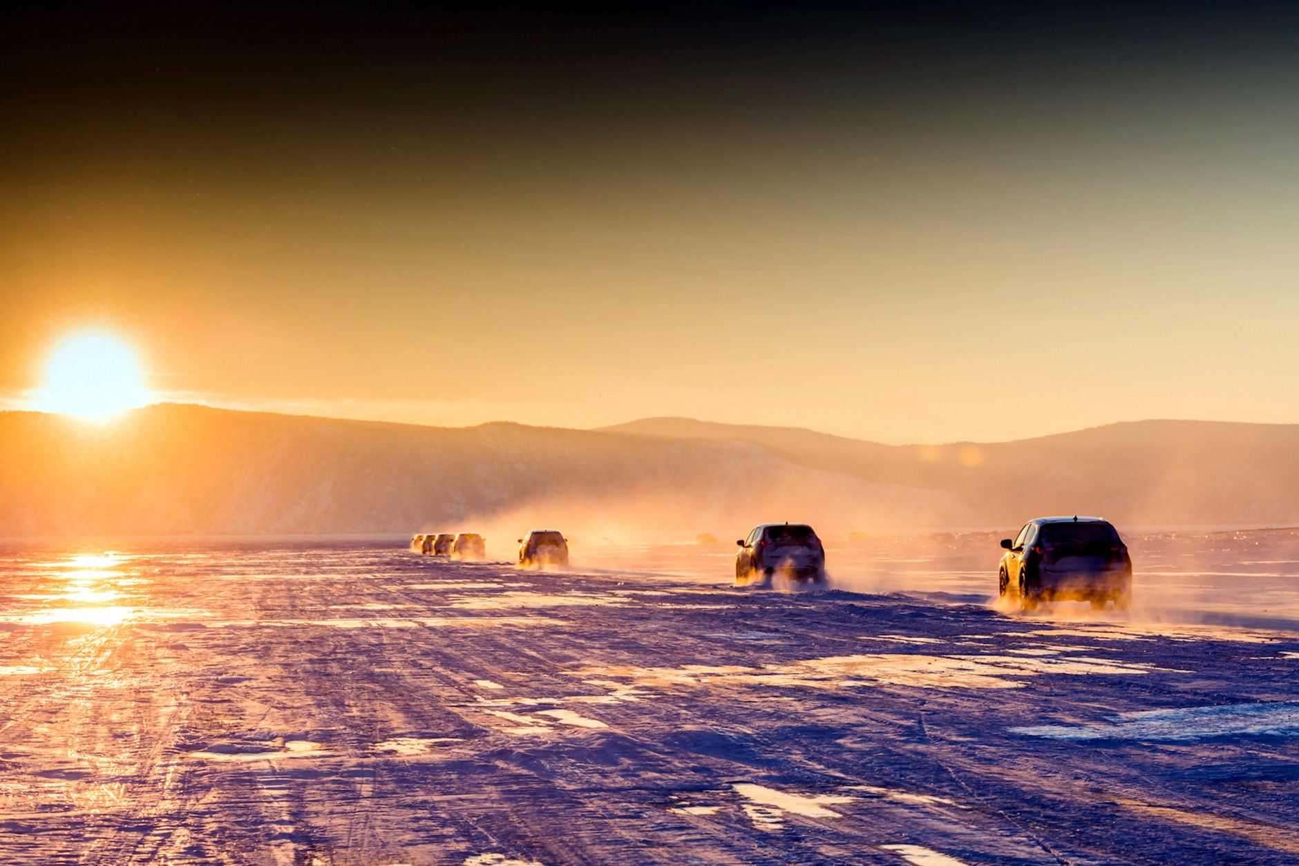 Mazda CX-5 na zamarzniętym Bajkale
