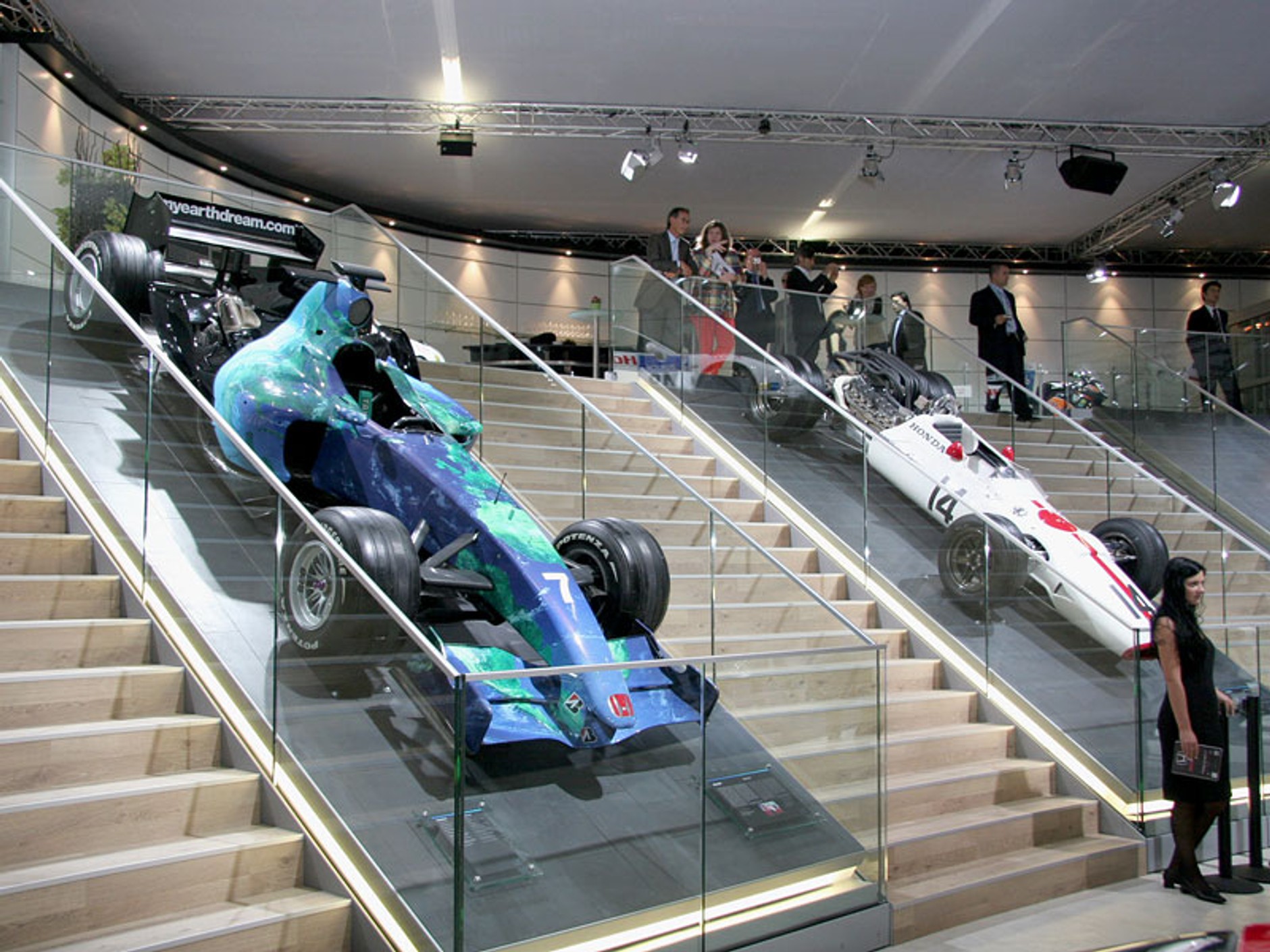 IAA Frankfurt 2009: jak dojechać, gdzie kupić bilet - informacje praktyczne dla zwiedzających