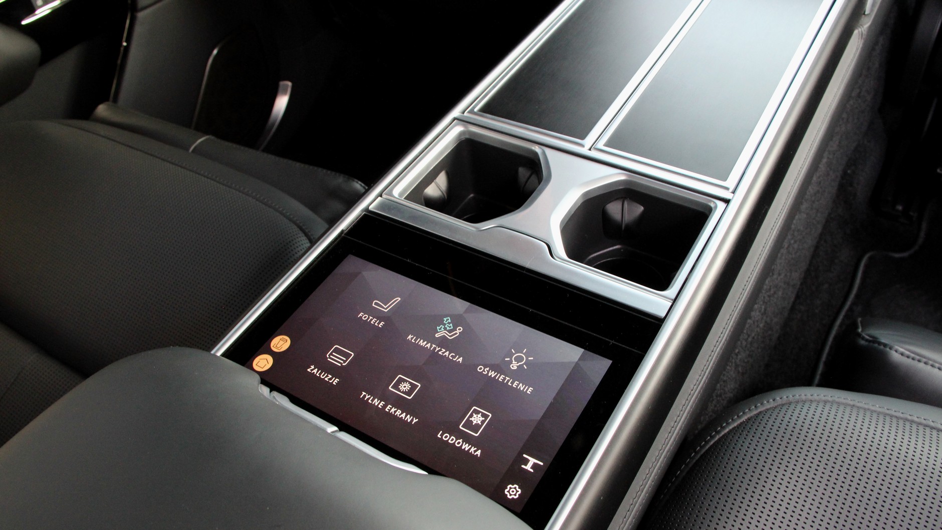 Range Rover 4.4 V8 SV LWB