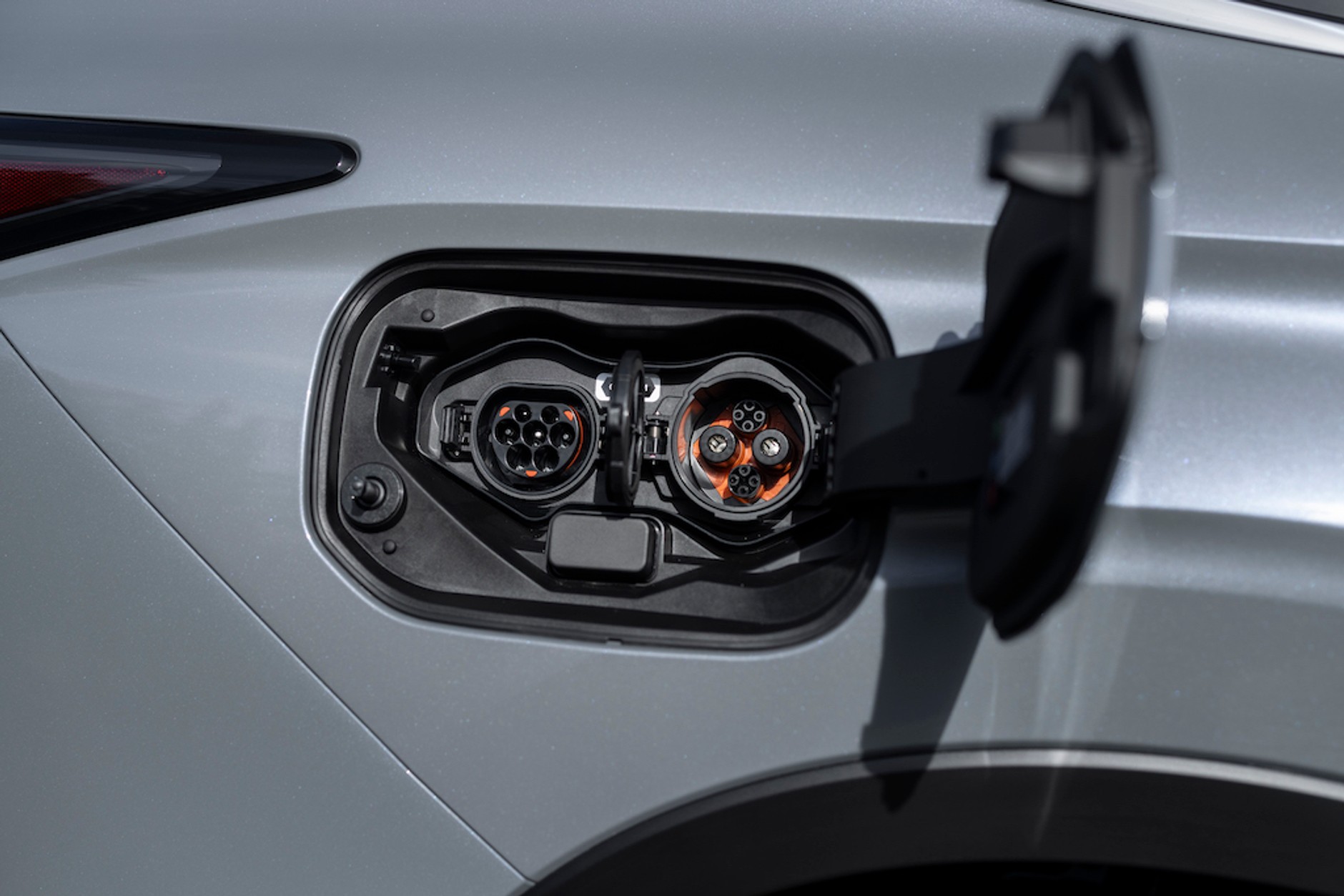 Nowy Mitsubishi Outlander PHEV