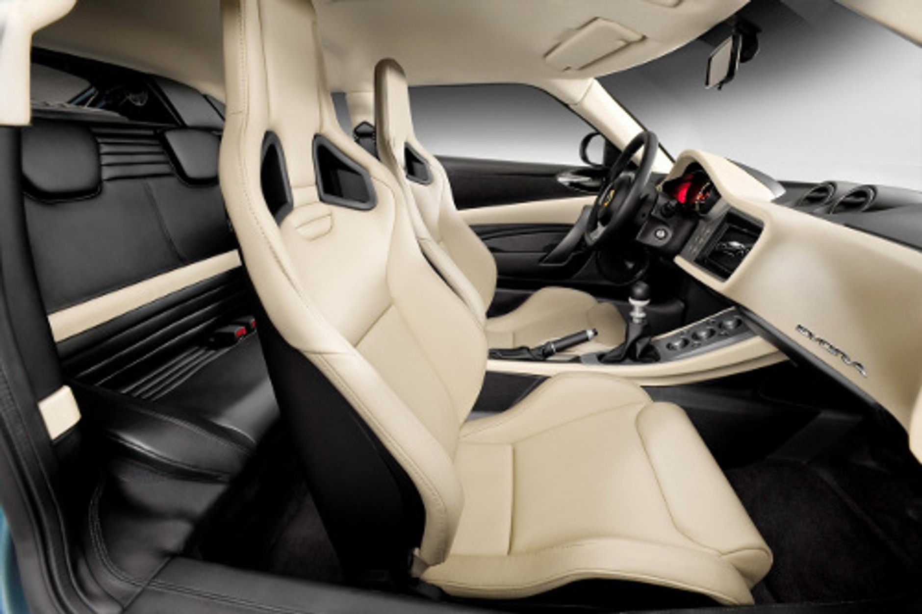 Lotus Evora - W salonach już pod koniec roku