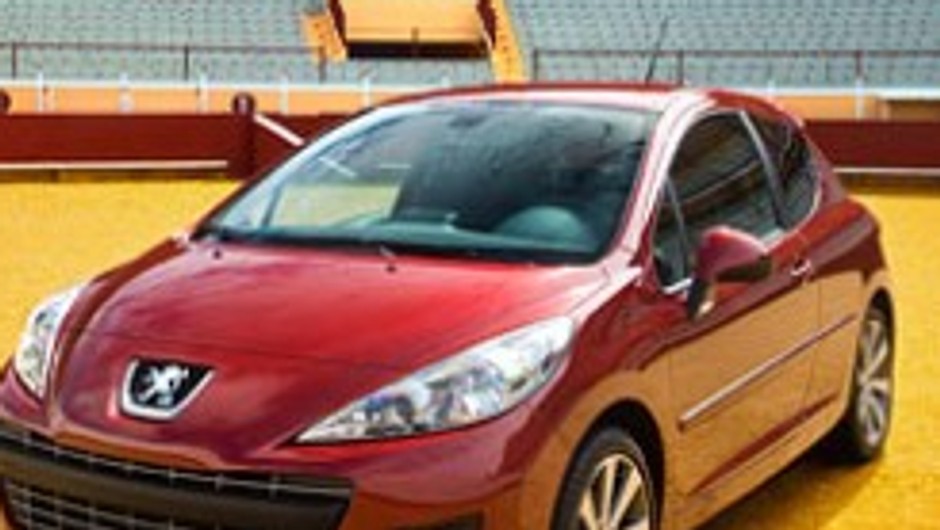 Po raz pierwszy od 30 lat Peugeot lepszy od Renault