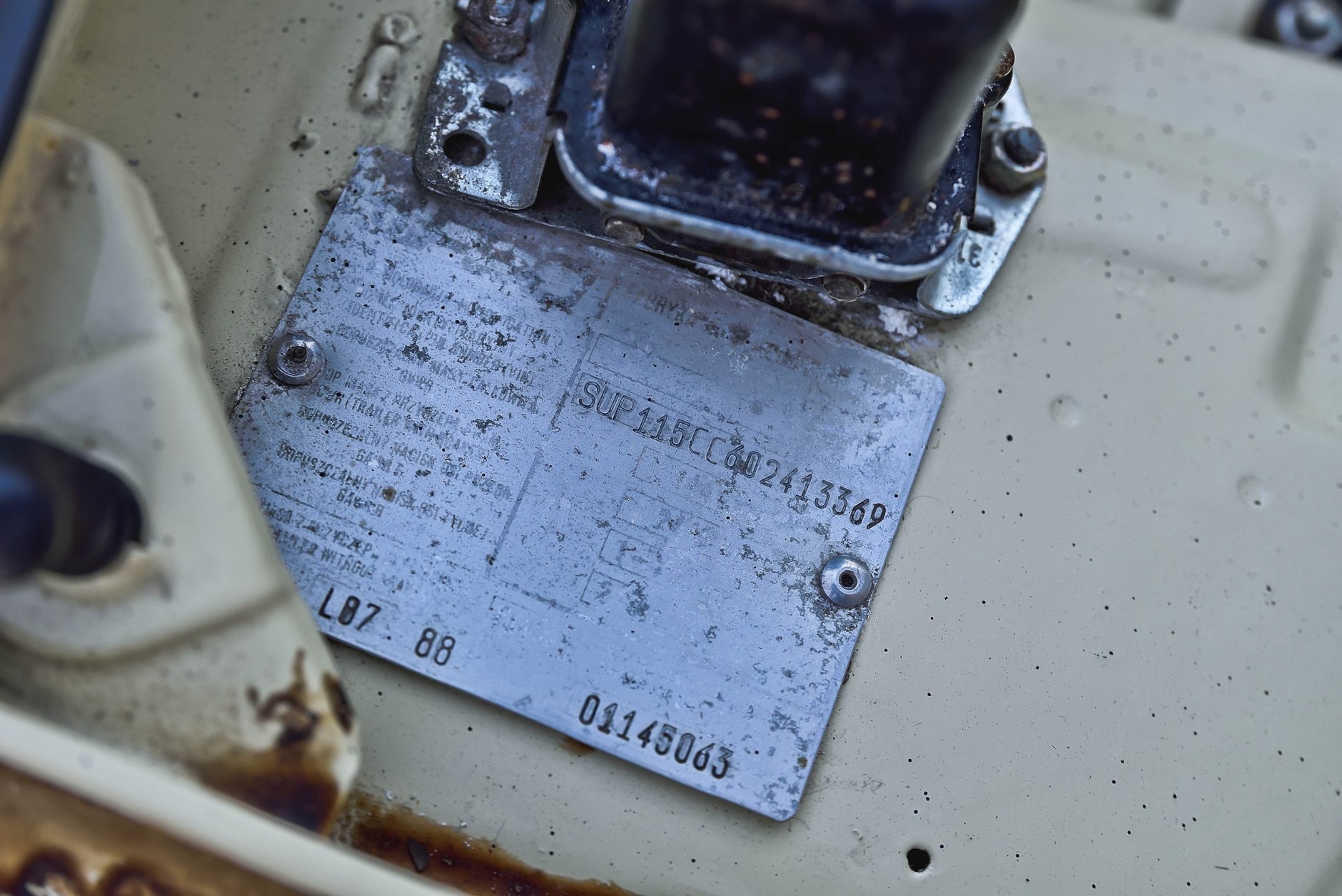 Ten Duży Fiat jest nowy, choć ma 35 lat.  FSO 125p wystawiony na aukcji.