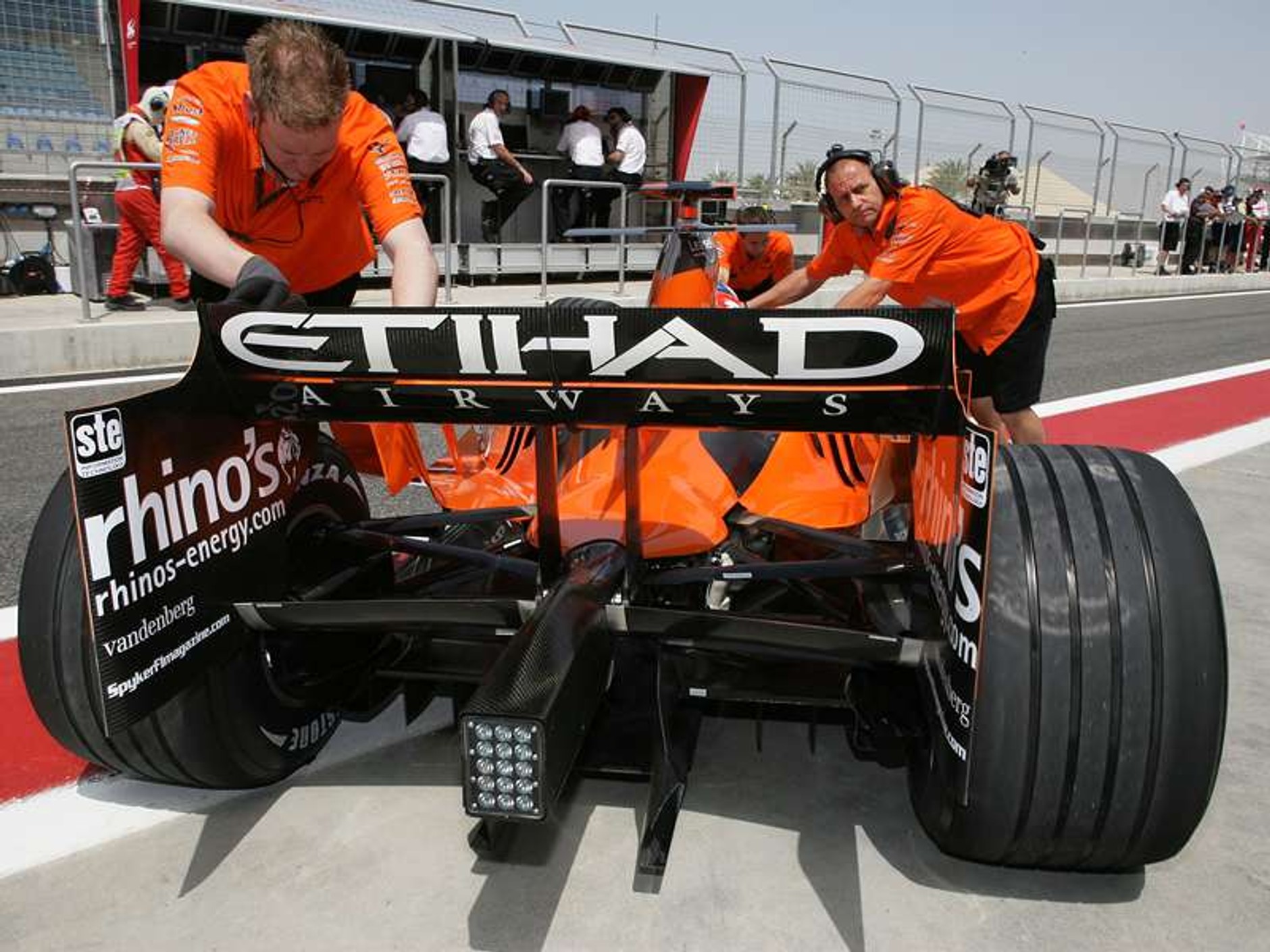 Fotogaleria z Grand Prix Bahrajnu 2007 - 2. część