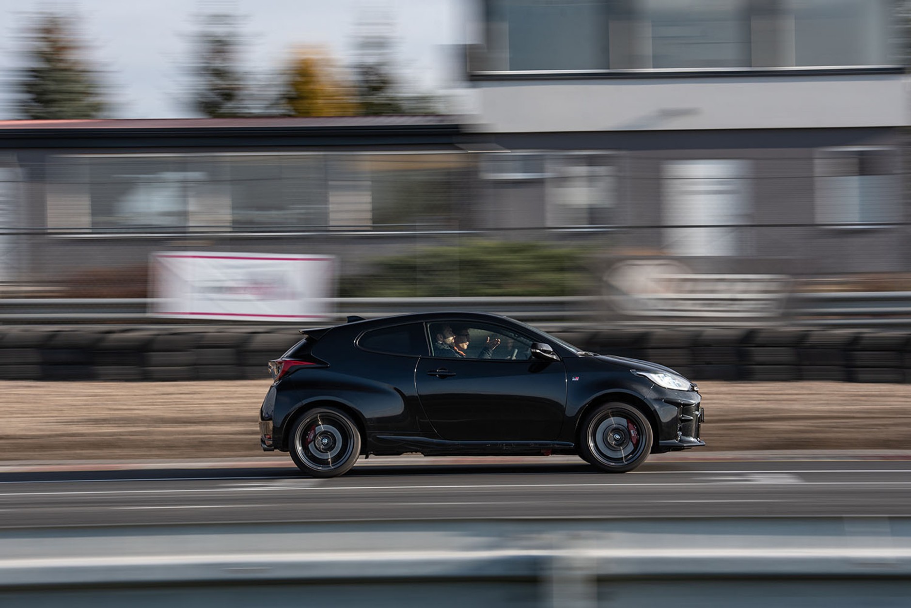 Toyota GR Yaris - zainspirowana rajdami