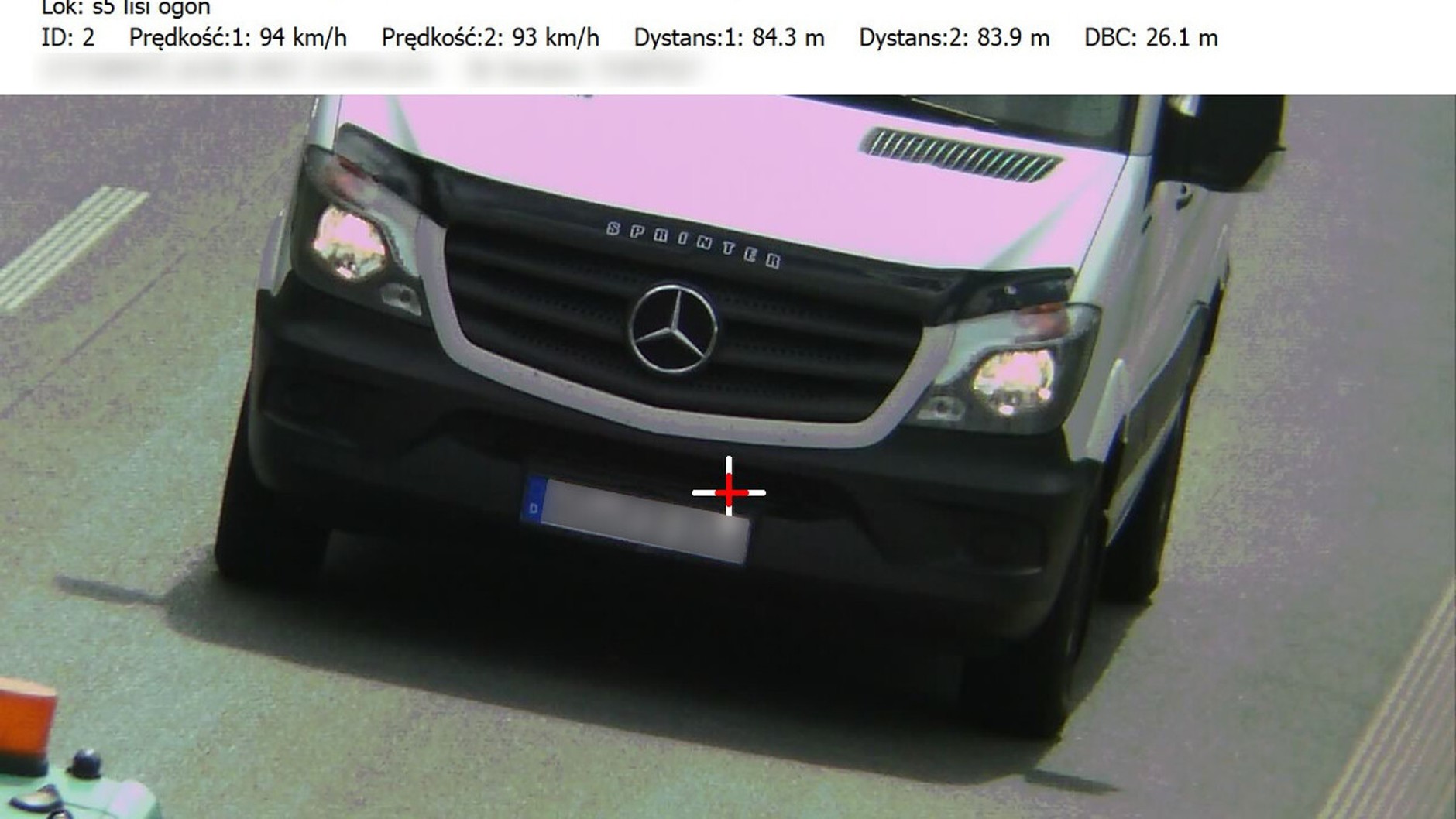 Zdjęcia z miernika z funkcją DBC. Tak policja sprawdza, czy kierowcy nie jadą zbyt blisko siebie