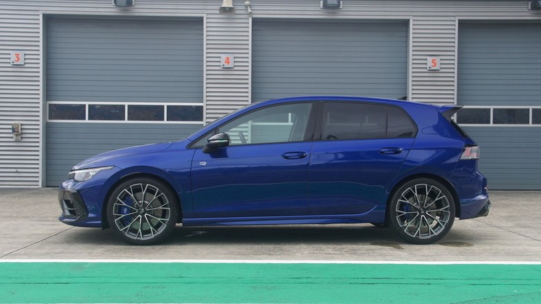 Volkswagen Golf R (2024)