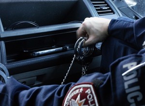 Był pijany, ukradł samochód i szalał po mieście