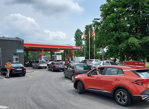 Dzisiaj na 400 stacjach ceny paliw spadną o 50 gr. Ta promocja poprzedza akcję rabatową