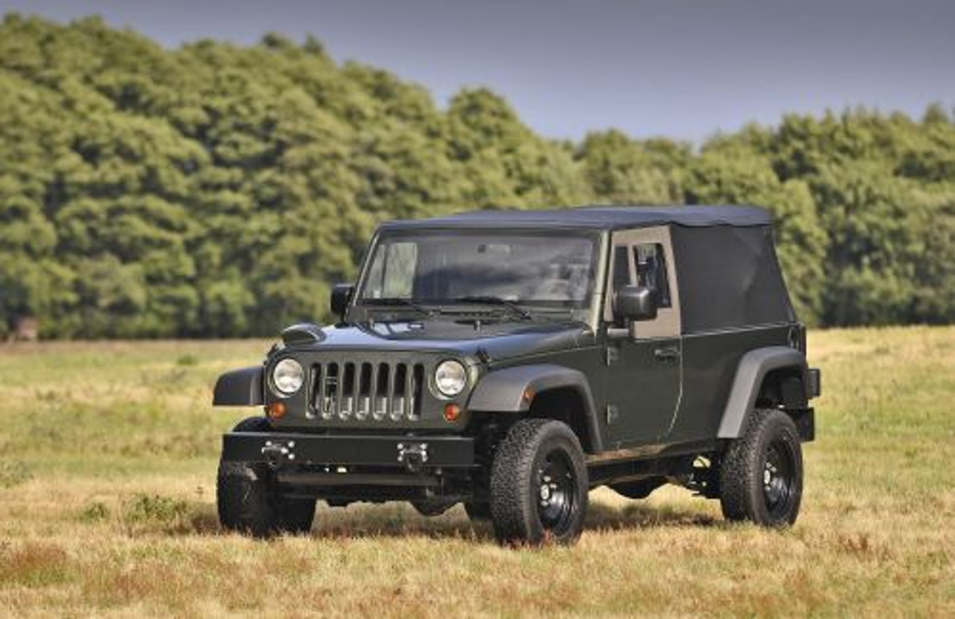 Prezentacja Jeepa J8 na Targach Militarnych w Kielcach