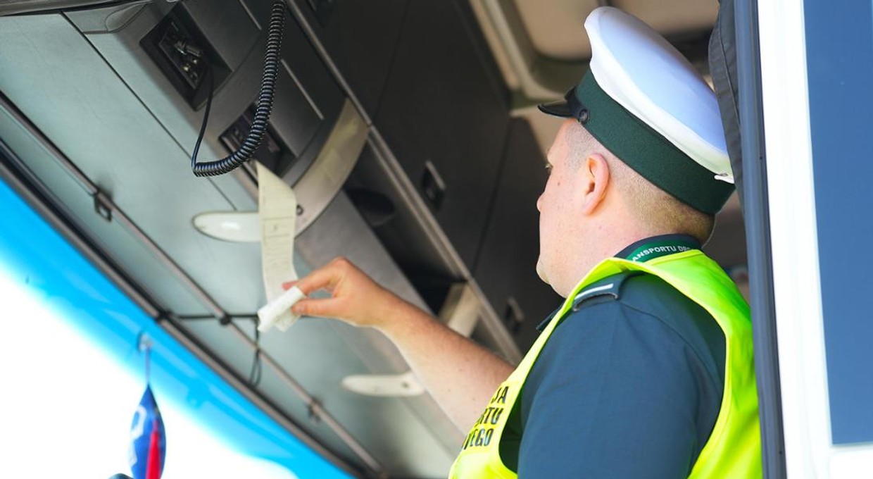 Zbliża się wielka wymiana tachografów. Podano dwa terminy