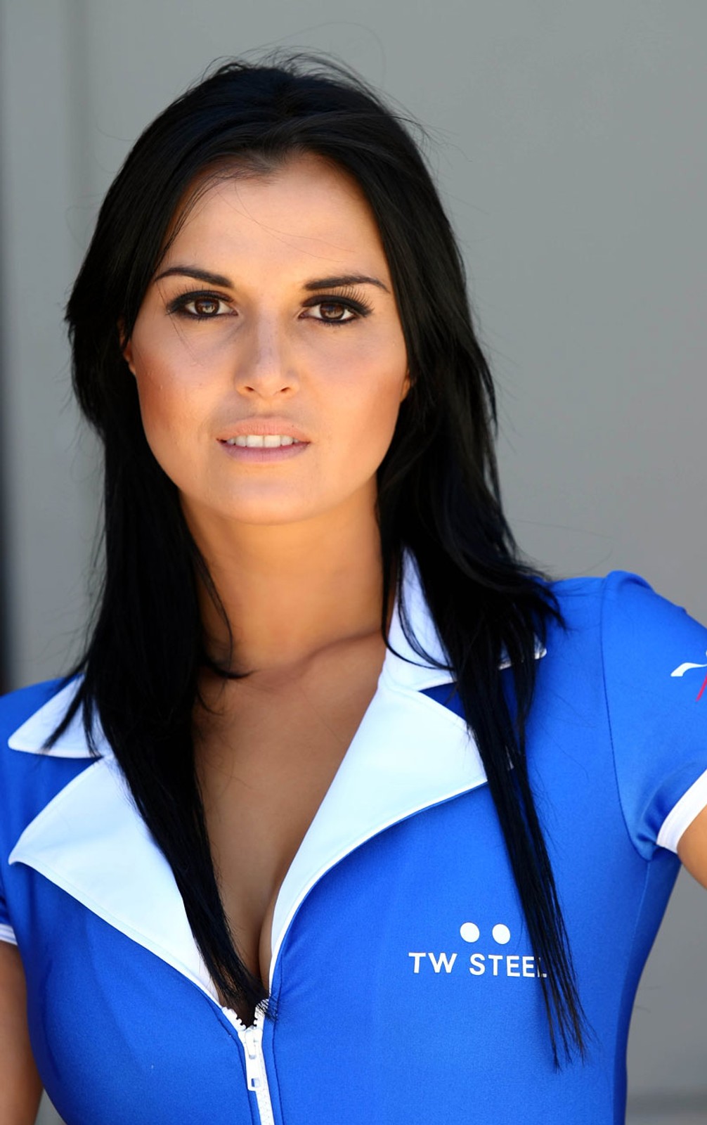 Tylko u nas: dziewczyny bawią się narzędziami