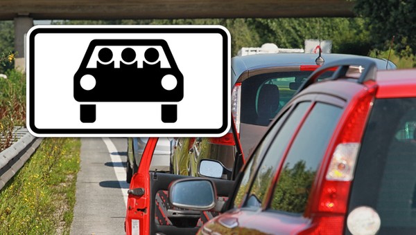 Nowy znak drogowy w Niemczech. Co oznacza symbol trzech osób w samochodzie?
