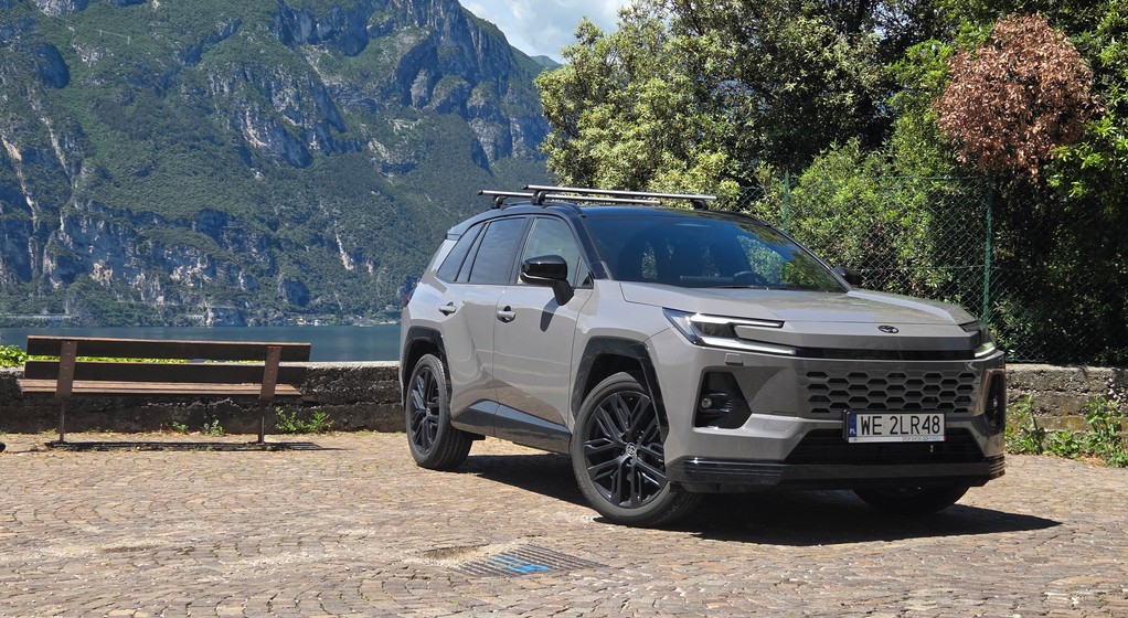 Nowa Toyota RAV4 nie chce dużo palić nawet w długich trasach