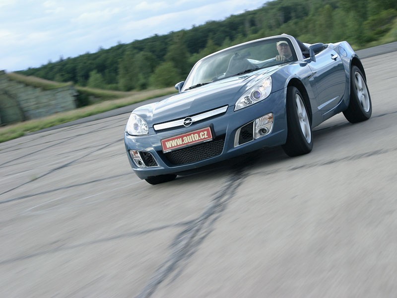 Opel GT: koniec małego roadstera! (fotogaleria)