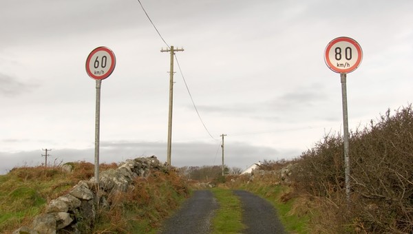 Irlandia wprowadza radykalne ograniczenia prędkości. 7 lutego pojawią się nowe znaki