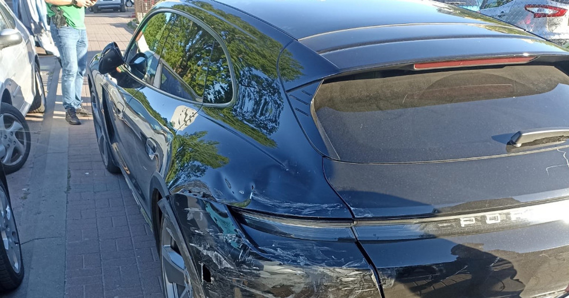 39-letni Mołdawianin siał postrach znalezionym Porsche