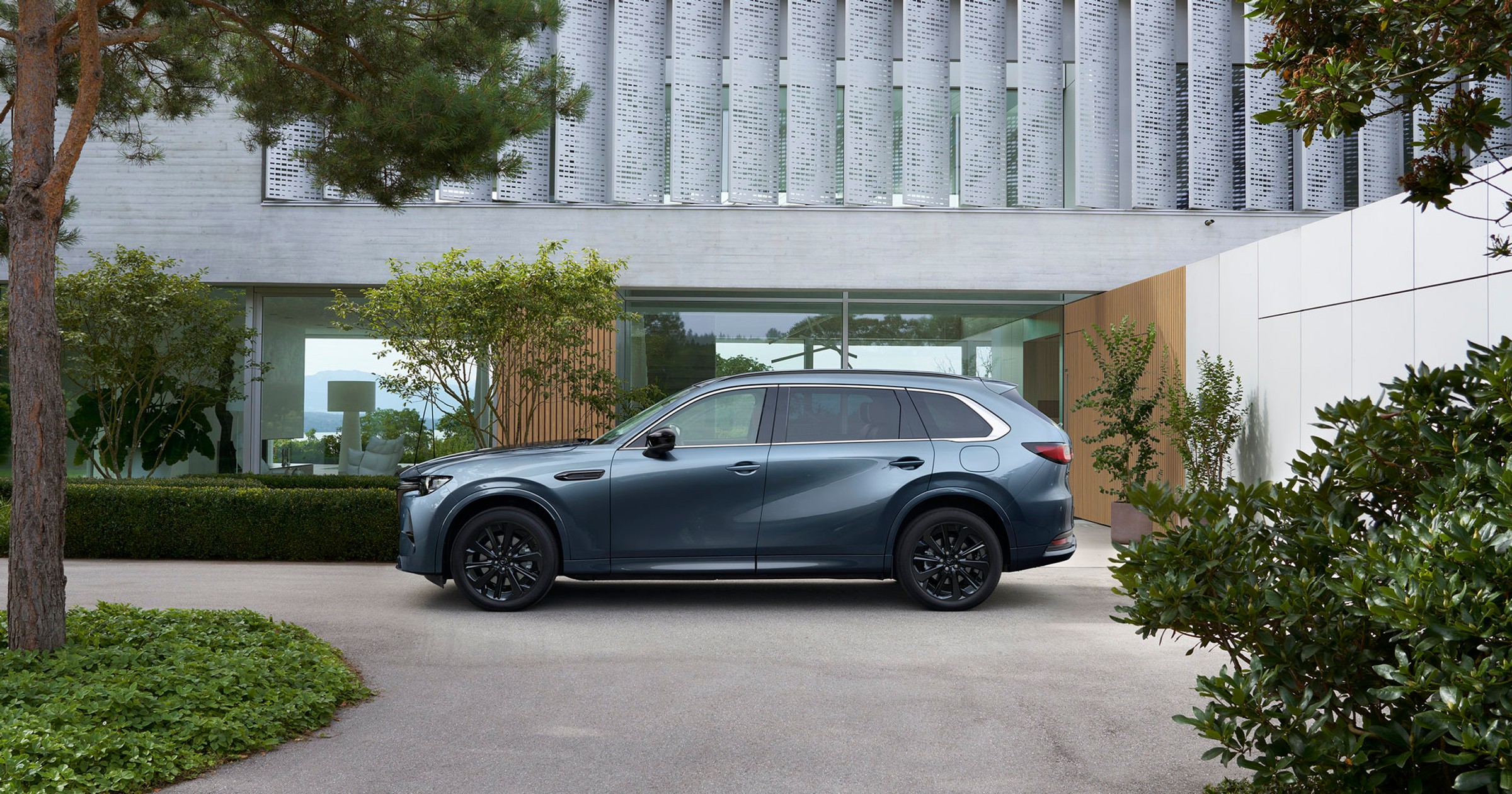 Mazda CX-80 w wersji na rok modelowy 2027