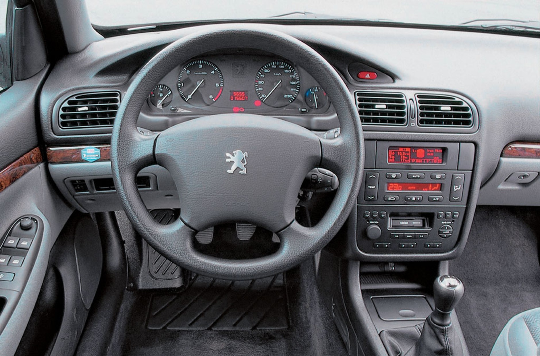 Przyjemność nie tylko dla kierowcy  -  Ford Mondeo 2.0 TDCi kontra Peugeot 406 2.2 HDI i Volkswagen Passat 1.9 TDI