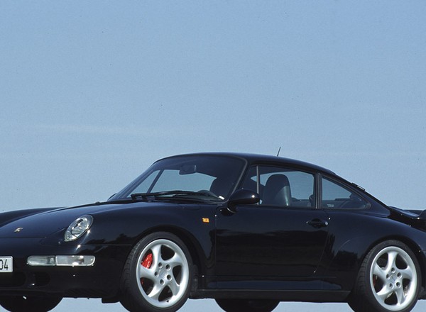 Starzeją się, ale już nie tanieją: zobacz, które auta są lokatą kapitału?