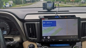 Yanosik w Android Auto już działa. Pierwszy test