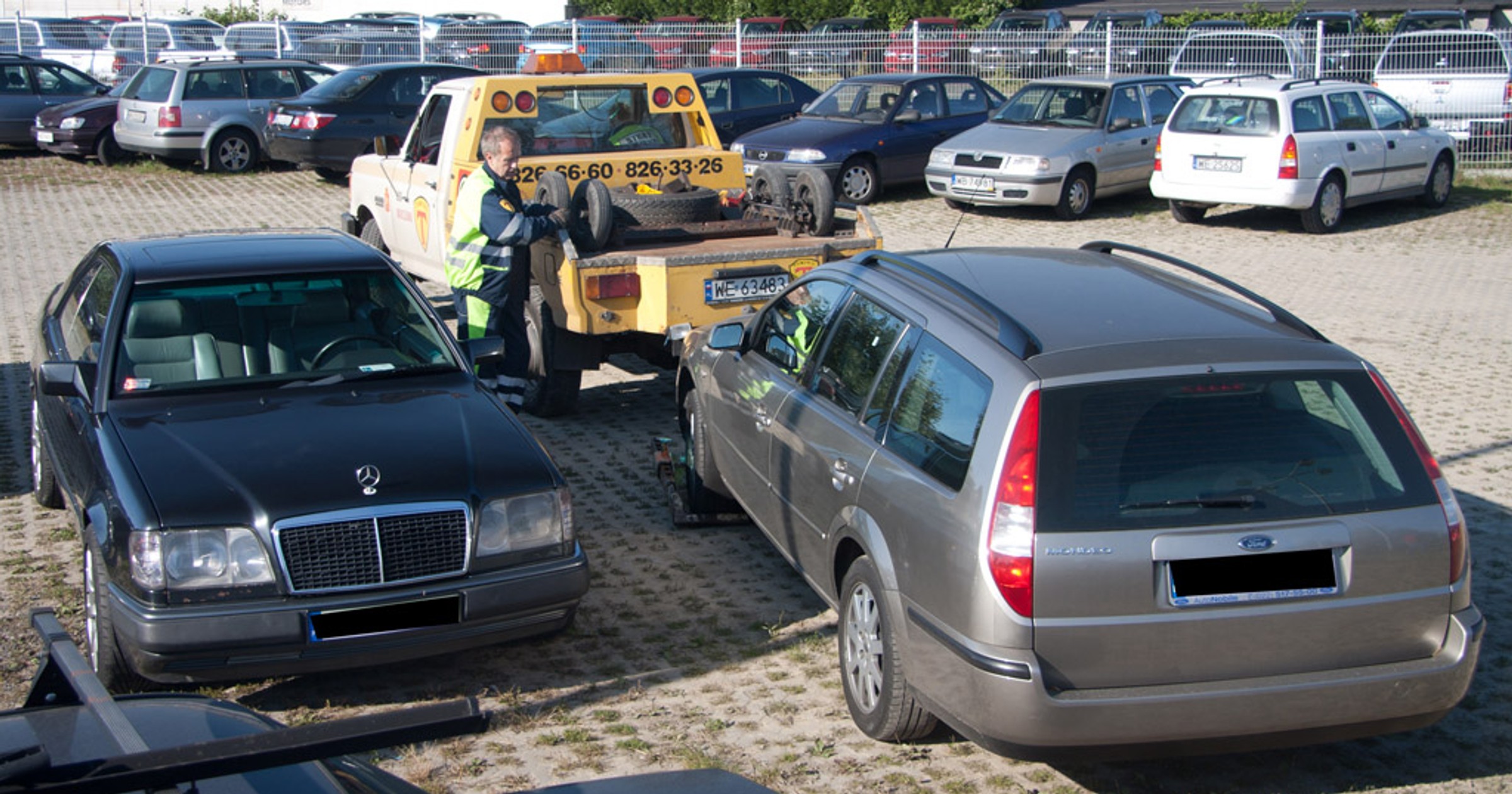 Kiedy policja i straż miejska mogą odholować auto