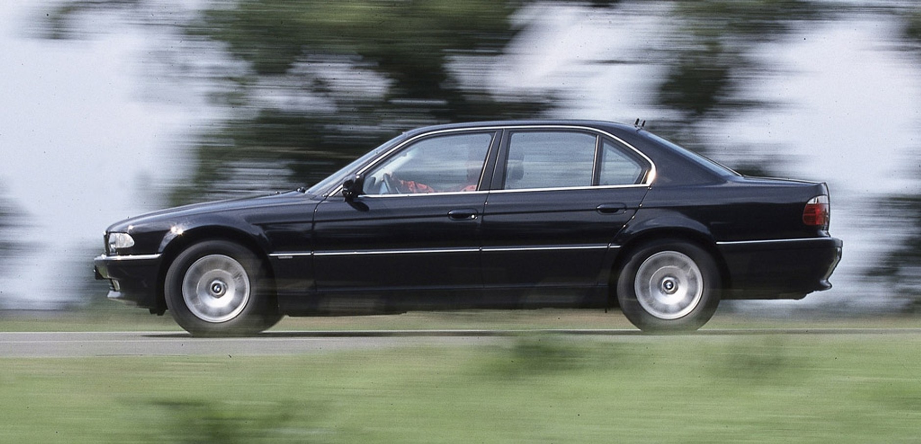 BMW 740d kontra Mercedes S 400 CDI: ostrożność bardzo wskazana