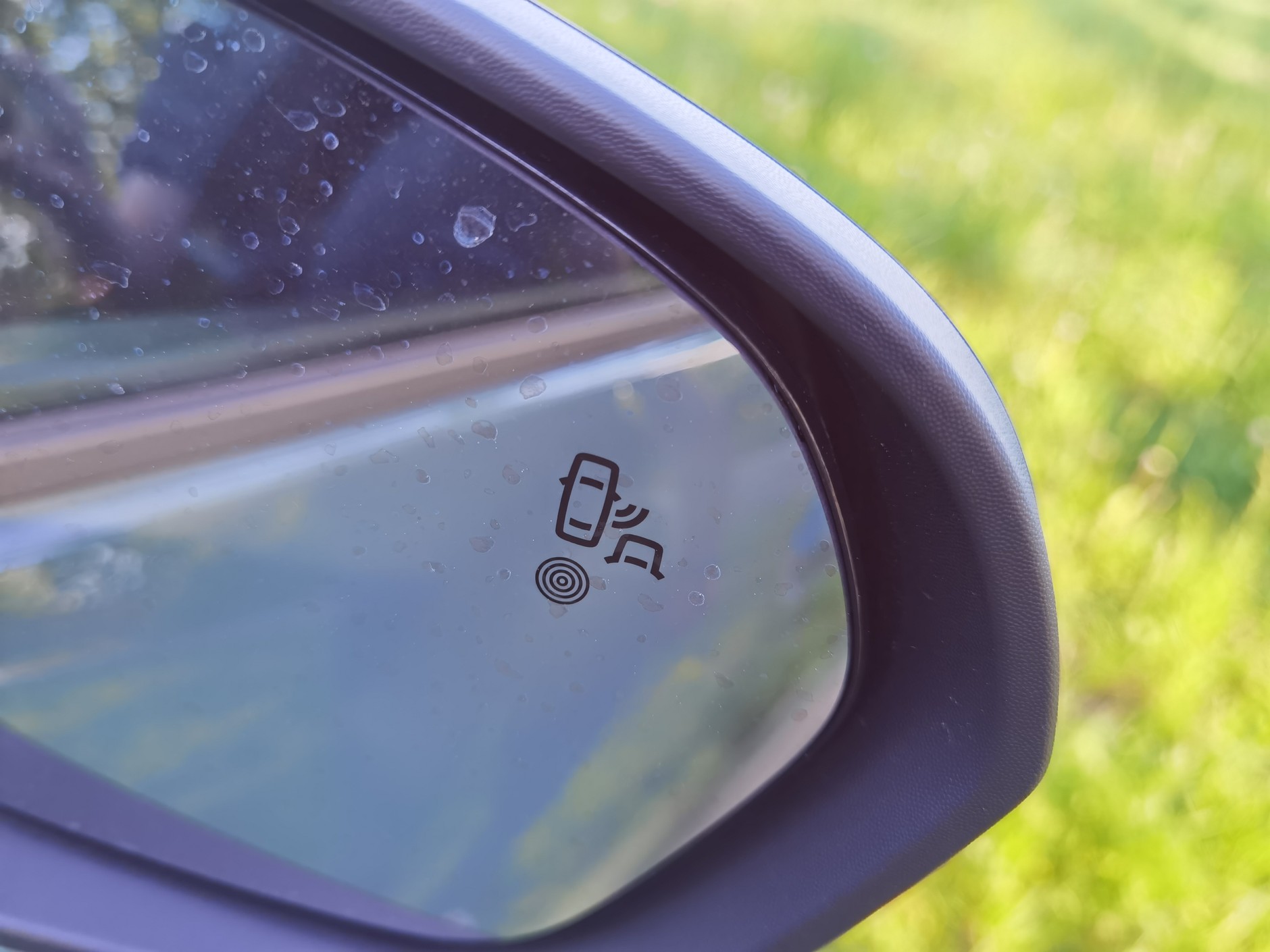 Dacia Duster Journey 150 TCE EDC - system kontroli martwego pola