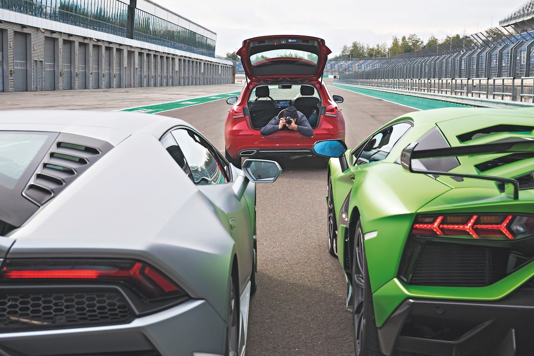 Naszego „maratończyka” chętnie wykorzystywano nie tylko podczas dalekich wyjazdów, lecz także w czasie... zdjęć