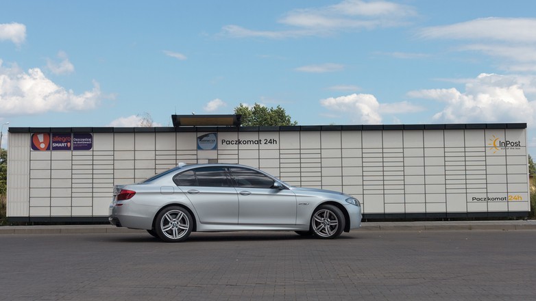 Z CarPlay przesyłki InPostu będzie można odbierać z poziomu ekranu w samochodzie
