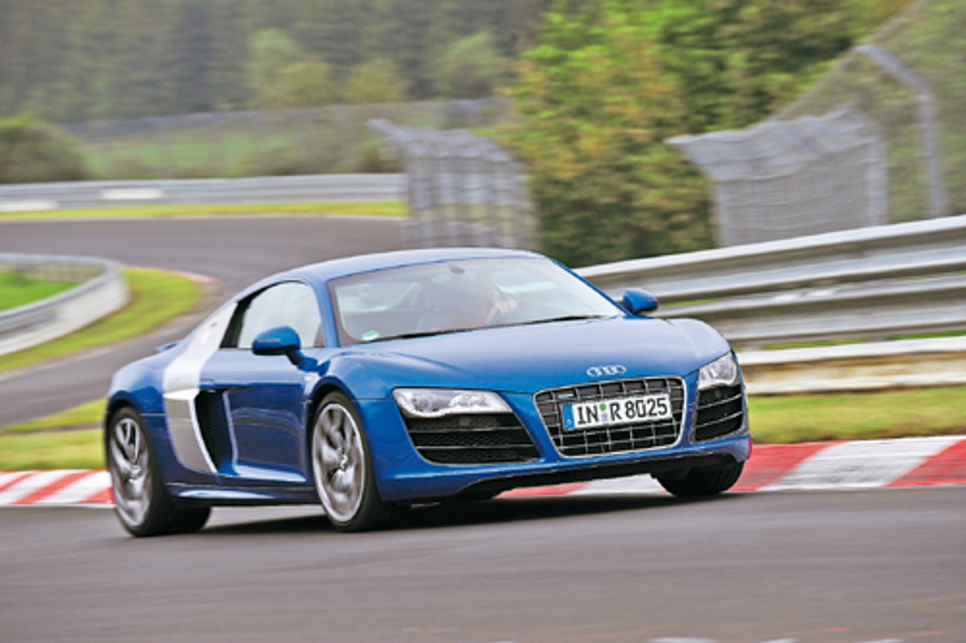 Nissan GT-R staje do walki z Audi R8 v10 i Porsche 911 Turbo. Test aut sportowych: Samuraj kontra niemieccy wojownicy