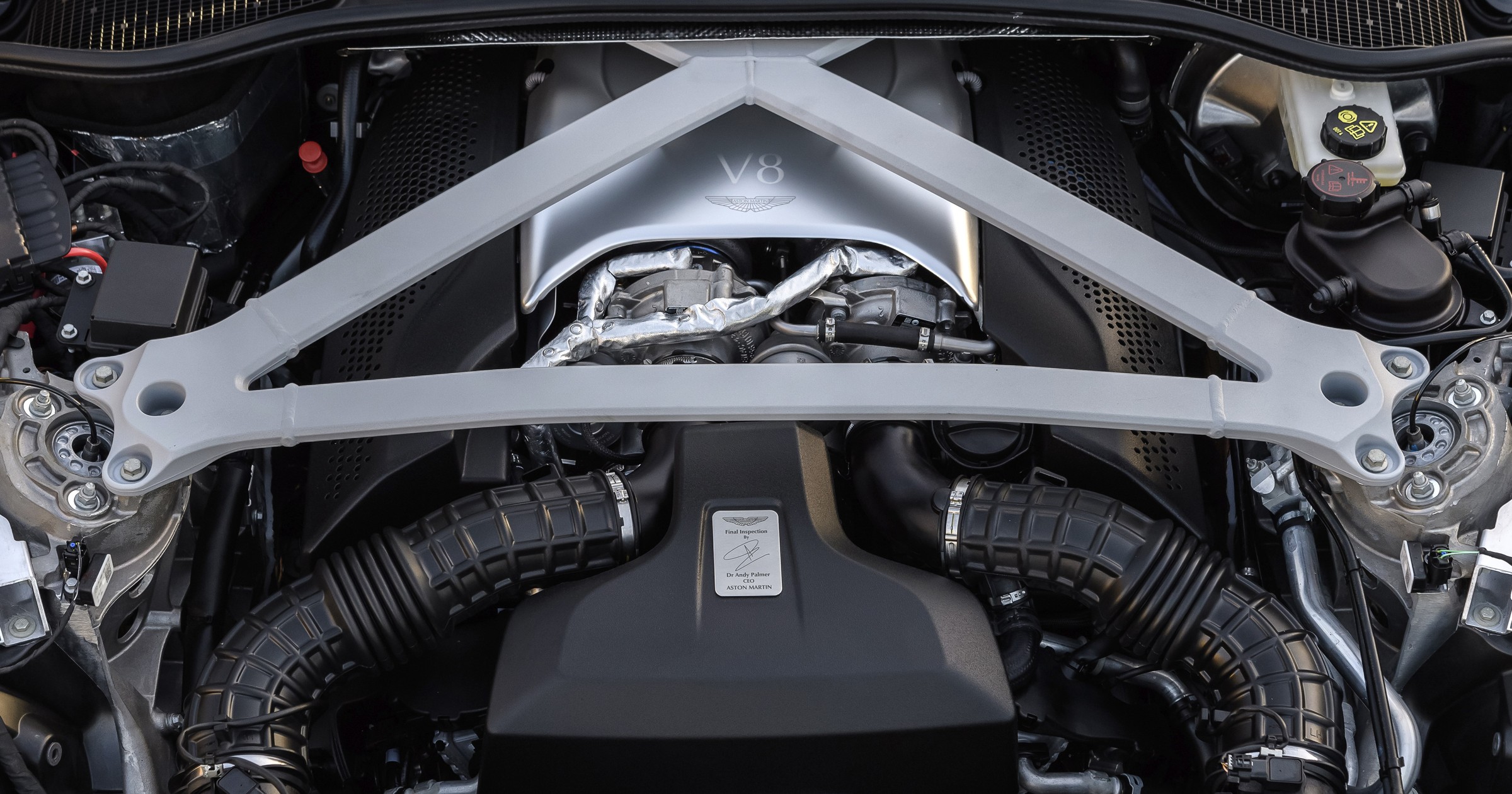 Aston Martin DB11 V8