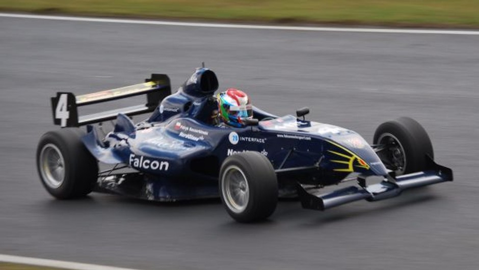 Patryk Szczerbiński na torze Brands Hatch