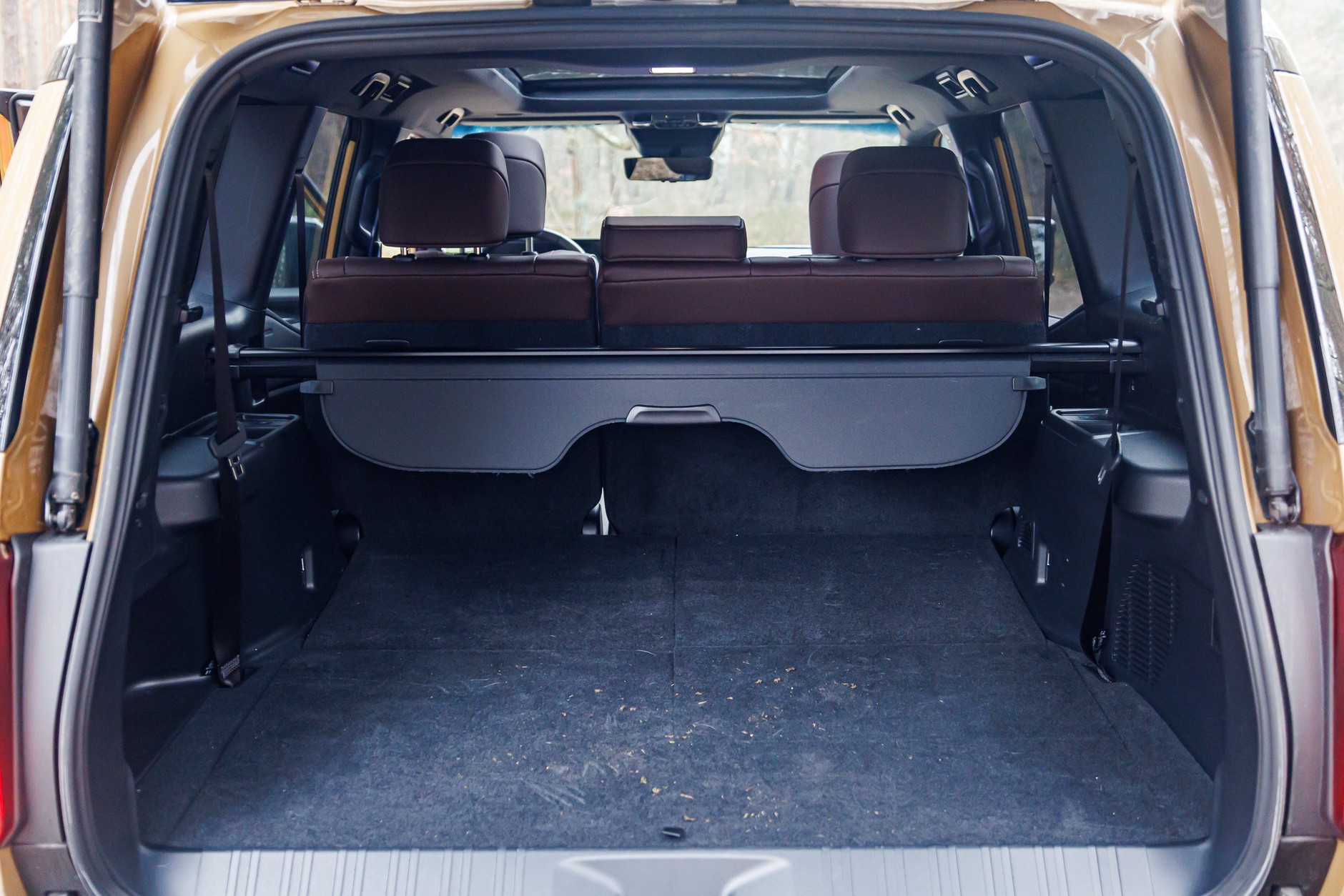 Jeep Wrangler vs Toyota Land Cruiser