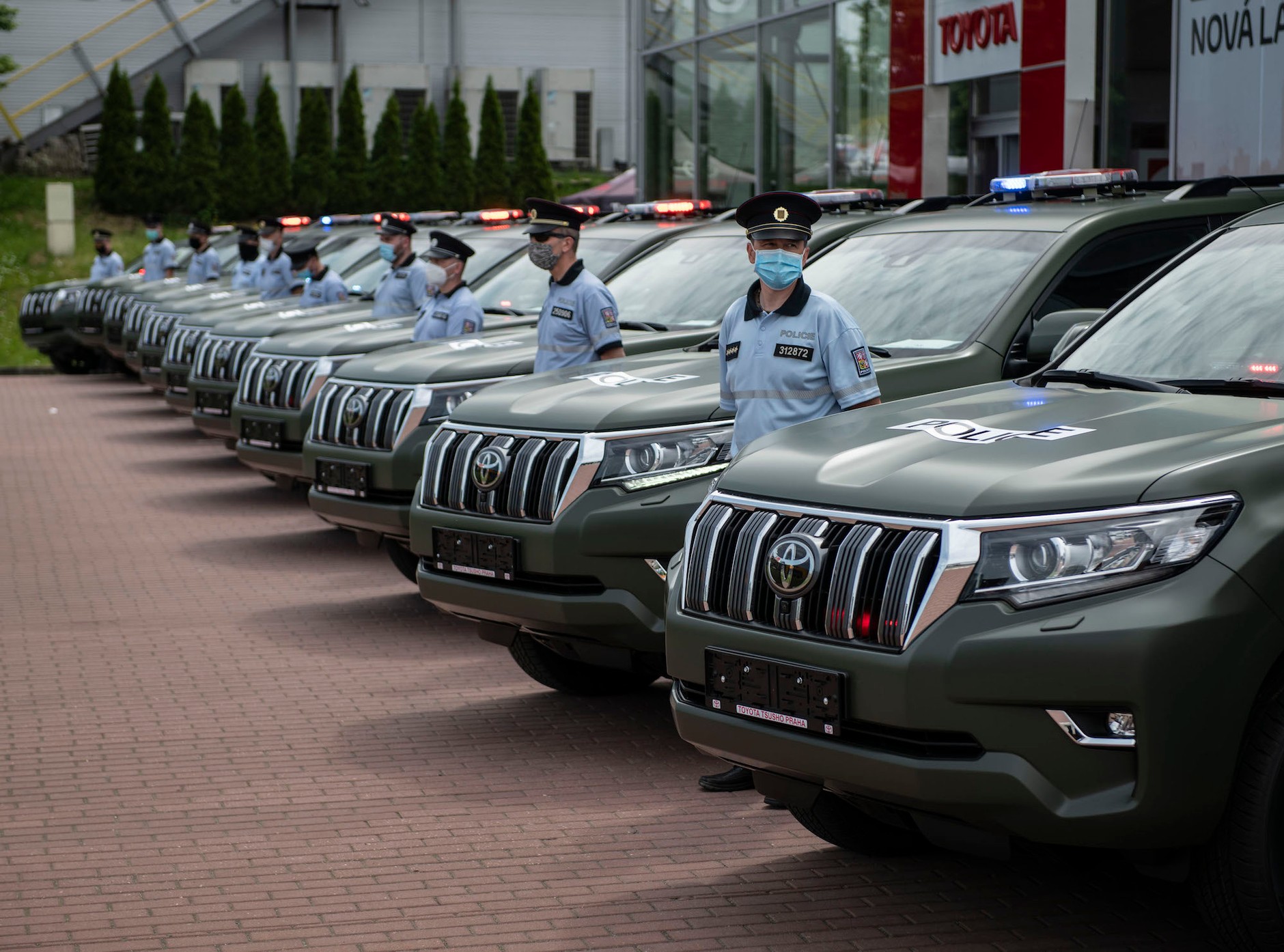 Czescy pogranicznicy odebrali nowe Land Cruisery