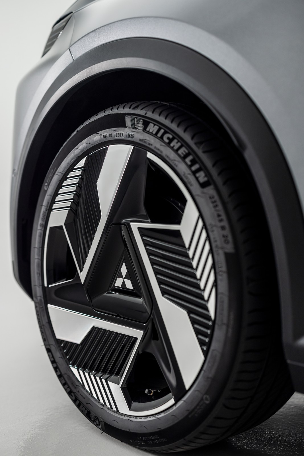 Mitsubishi Eclipse Cross 2025