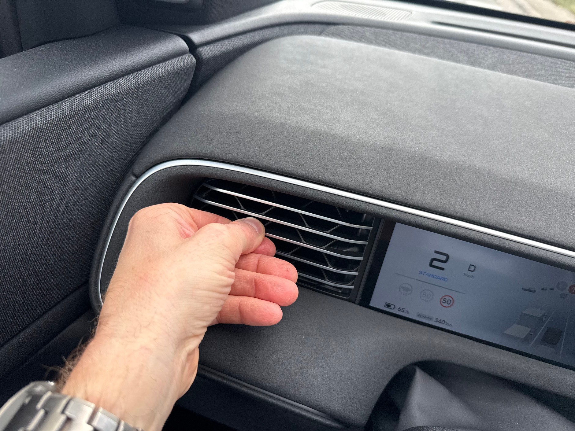 Nie siłą – tu nic się nie przestawia!