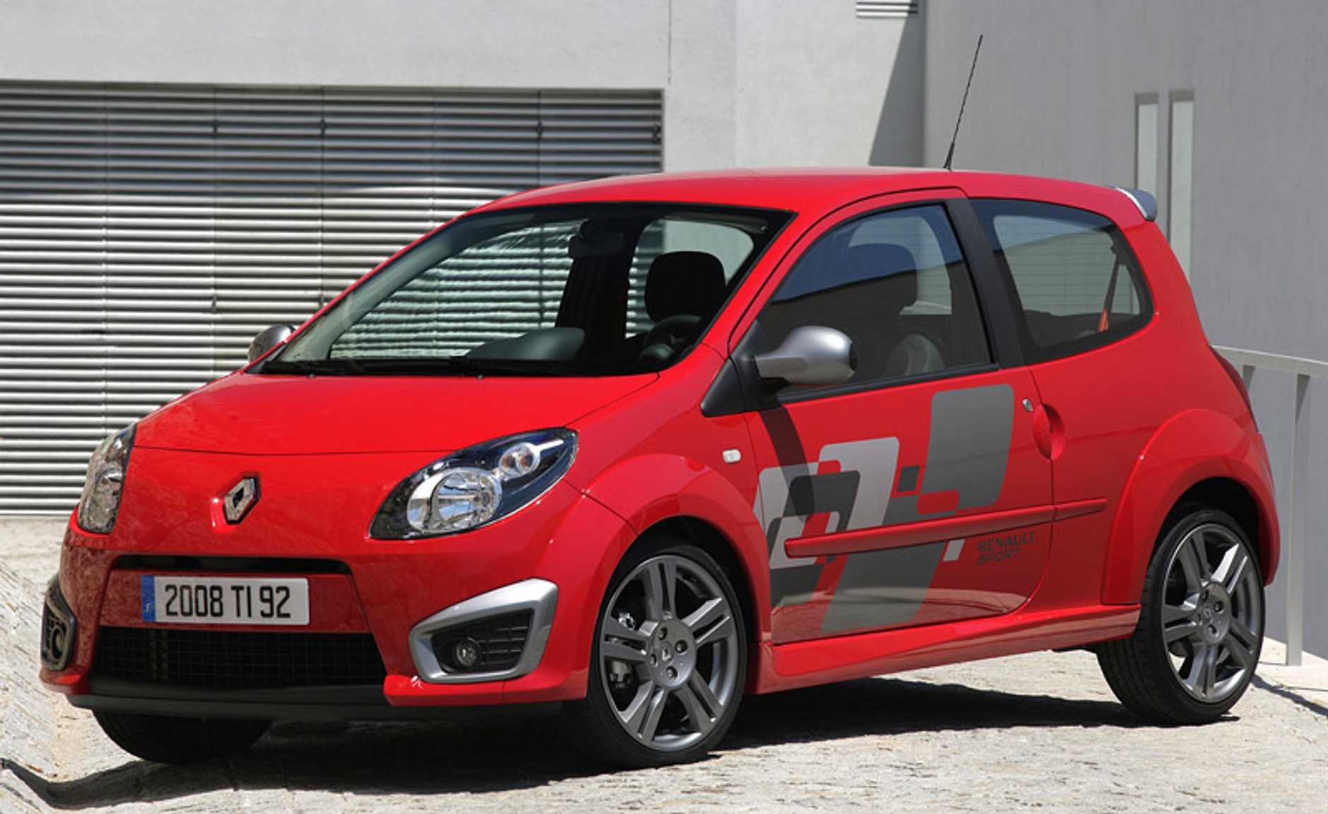 Renault Twingo RS (98 kW): najbardziej dostępny model sportowy w cenie od 15 600 euro