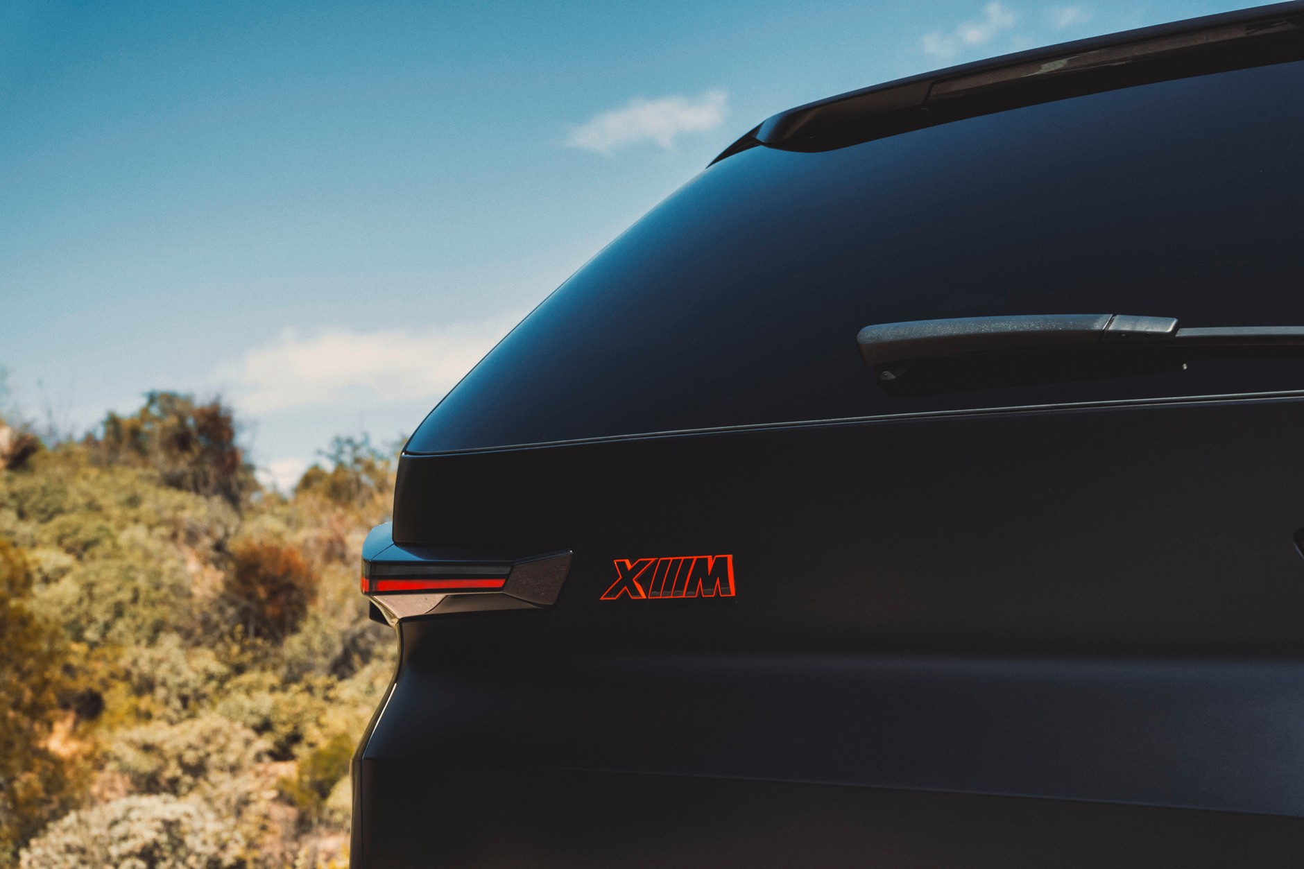 BMW XM Label Red